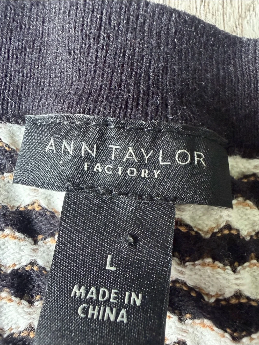 Ann Taylor Factory- Classic Black, White & Tan Patterned 3/4 Sleeve Sweater